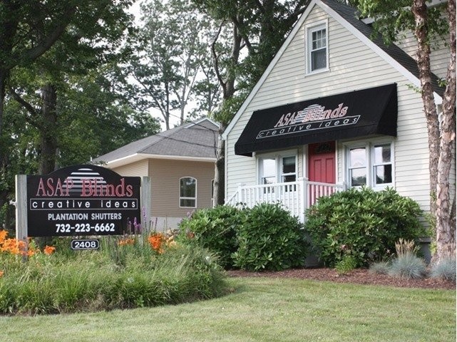 Hunter Douglas Dealer Image